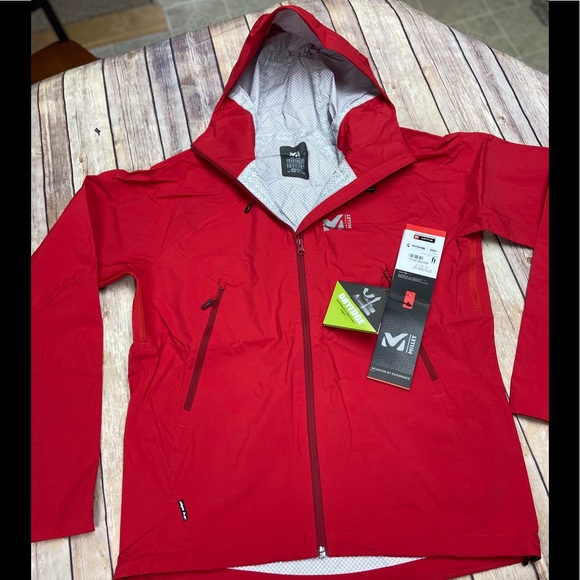 Millet Jackets & Coats Millet Fitz Roy 845oz Ii Jacket